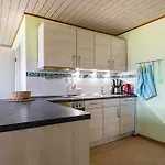 Fluss Aufwärts Apartment
