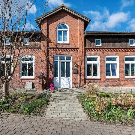Apartment Fluss Aufwaerts *