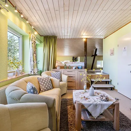 Fluss Aufwärts Apartment